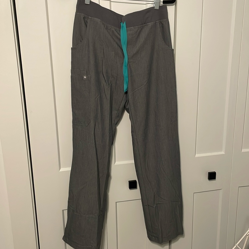 Figs Scrub Pants Gray NWOT Size small